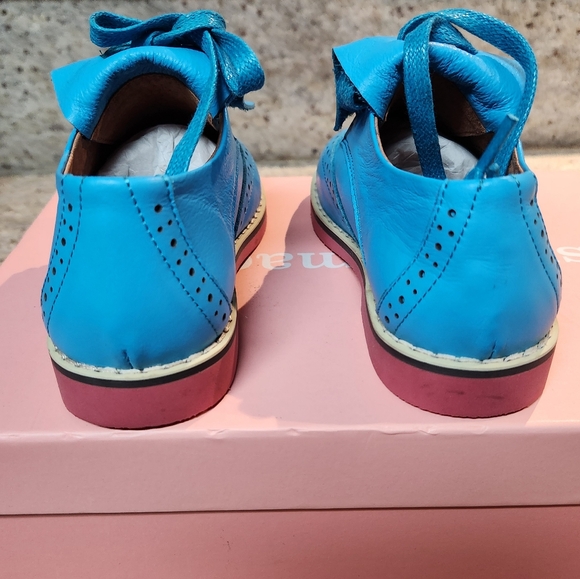 Shoes - Picture 3 of 3